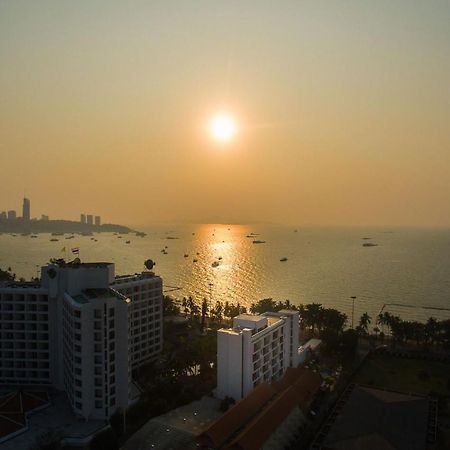 Mera Mare Pattaya Beach And Resort Εξωτερικό φωτογραφία